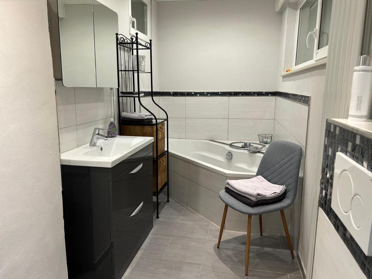 Ferienwohnung Lahntalblick Вейлбург Екстериор снимка